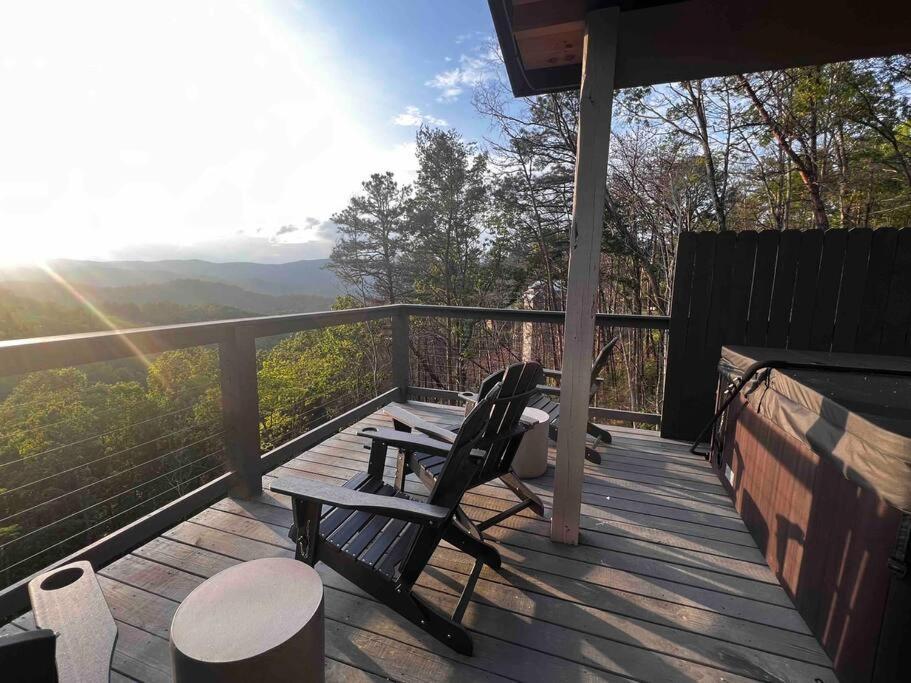 Cloudchaser Cabin, Private, New Cabin, 2 Kings, Cozy, Modern, Hot Tub, View, Theater Villa Sevierville Kültér fotó